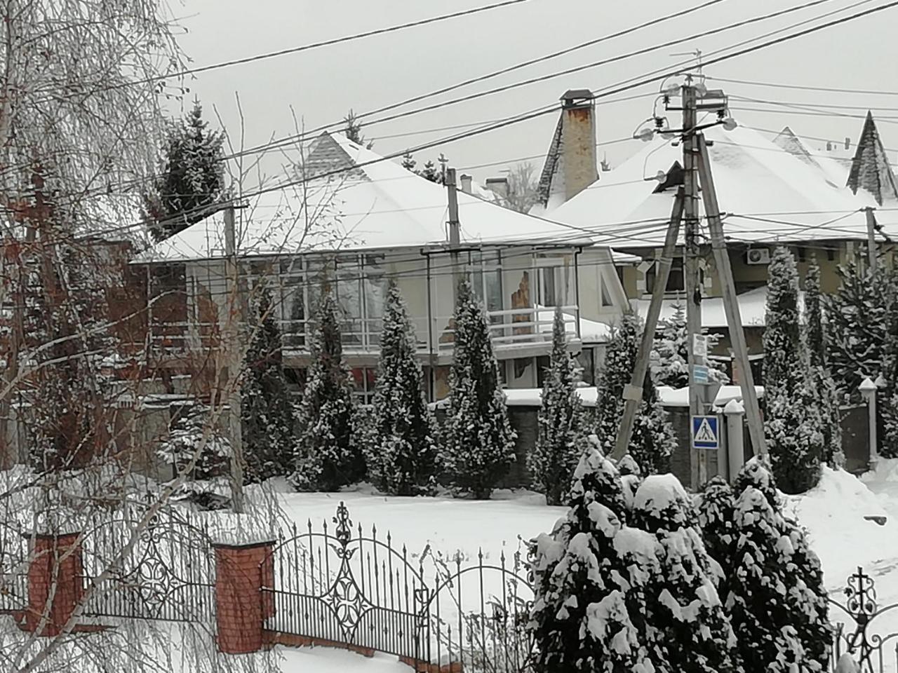 Таунхаус 99 Петропавловская Борщаговка Экстерьер фото